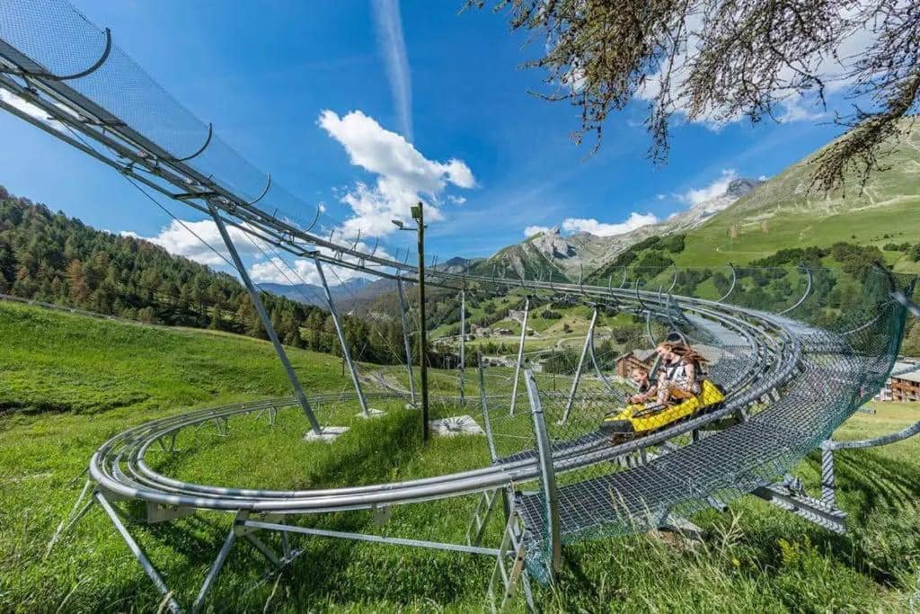 Allos Village Studio Cosy Avec Balcon Exterior foto